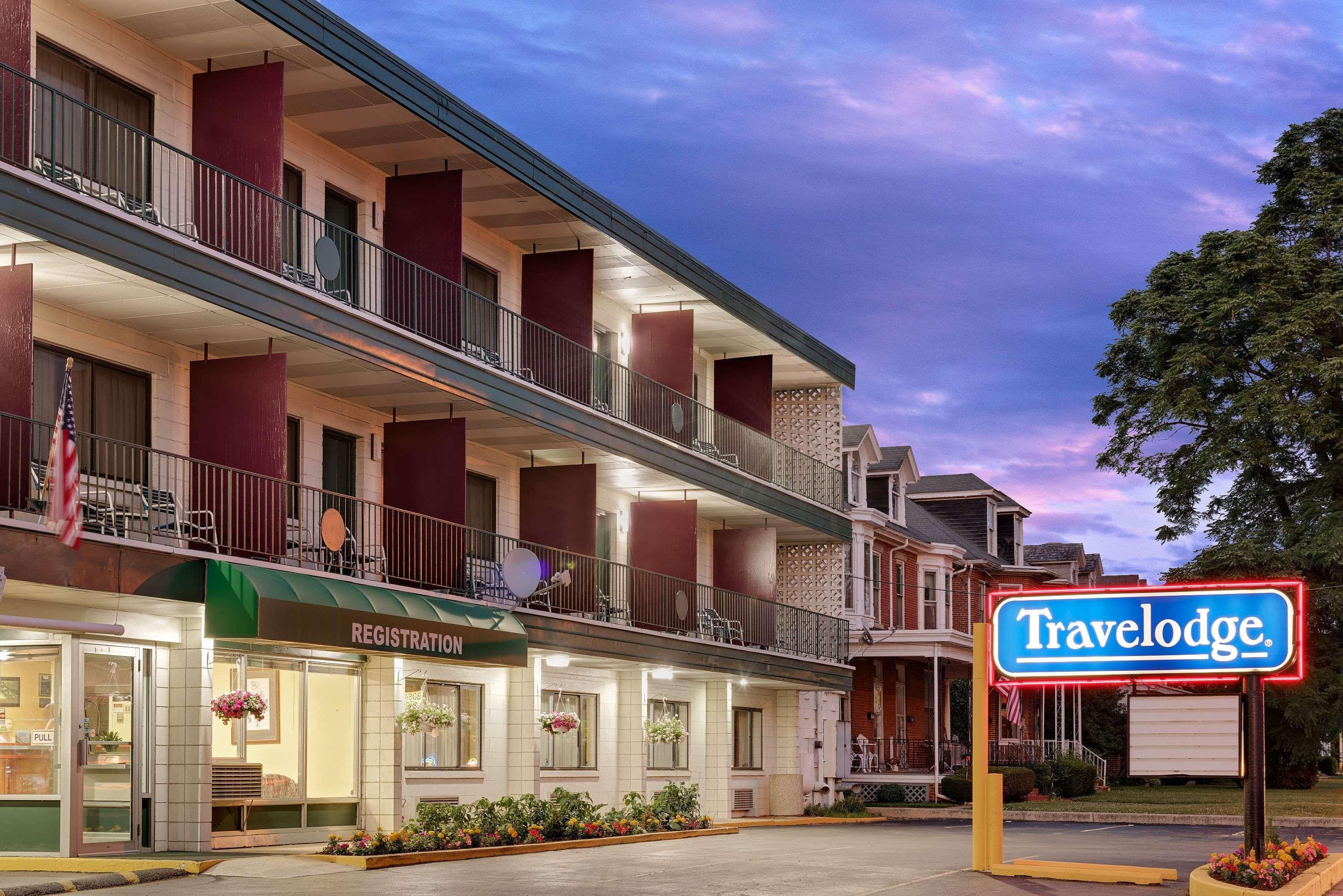 Travelodge By Wyndham Чемберсберг Экстерьер фото